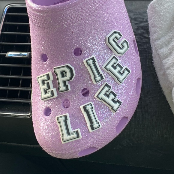 Meet your Posher, Heather - Picture 1 of 1